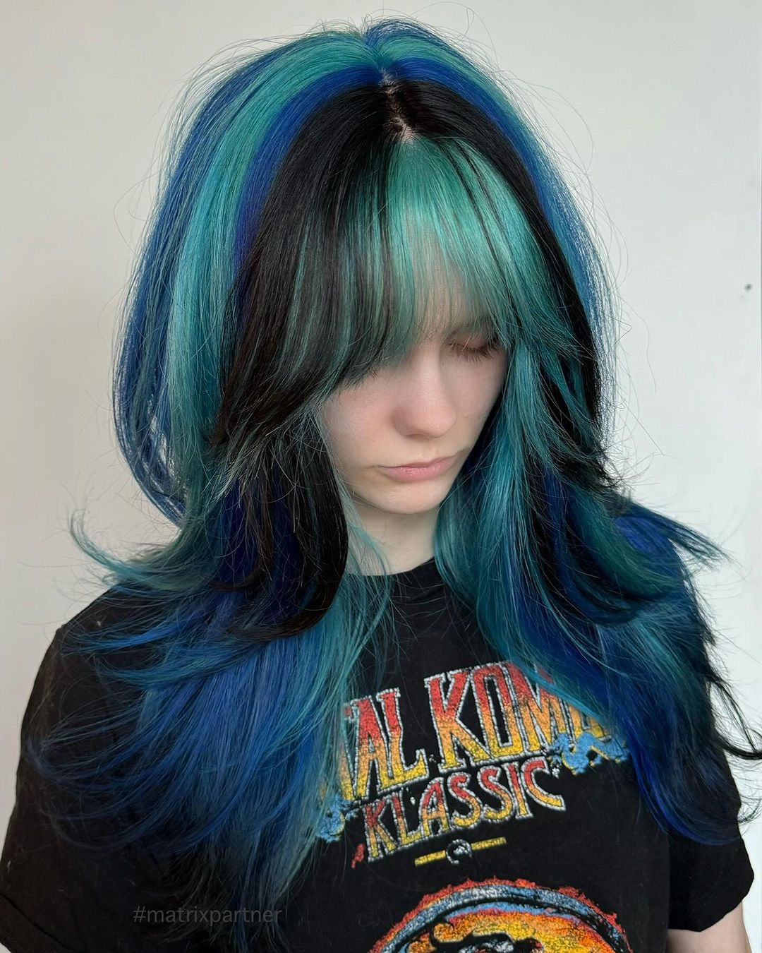 vivid teal blue hair