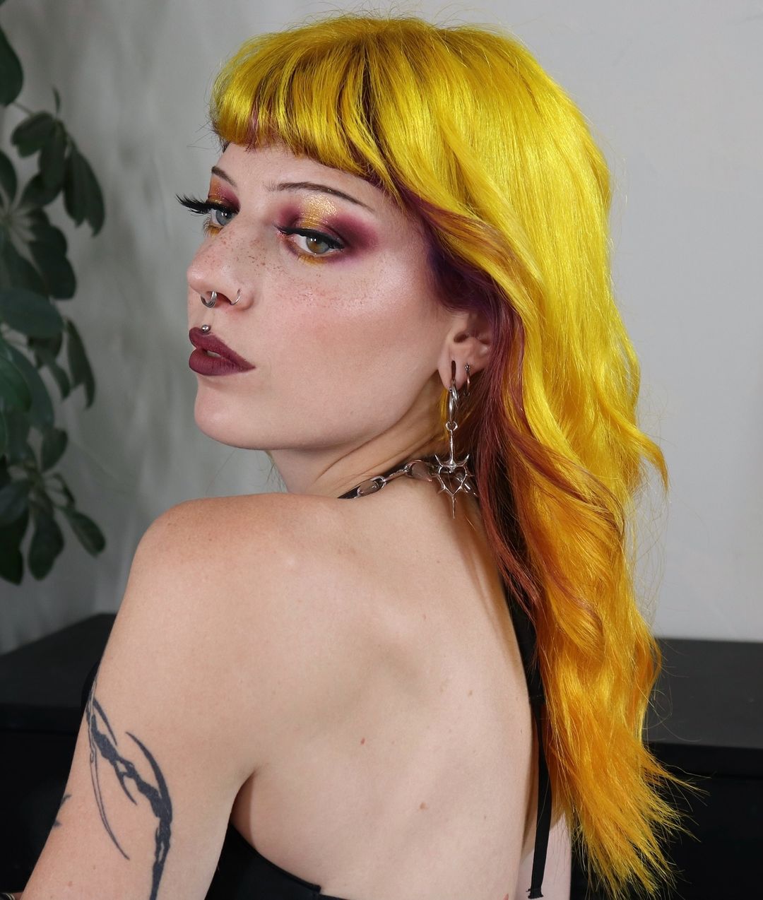 cabelo amarelo vivo