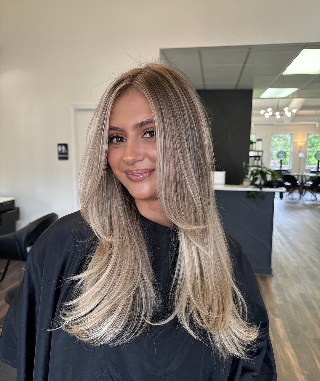 bronde dimensional hairstyle on straight hair