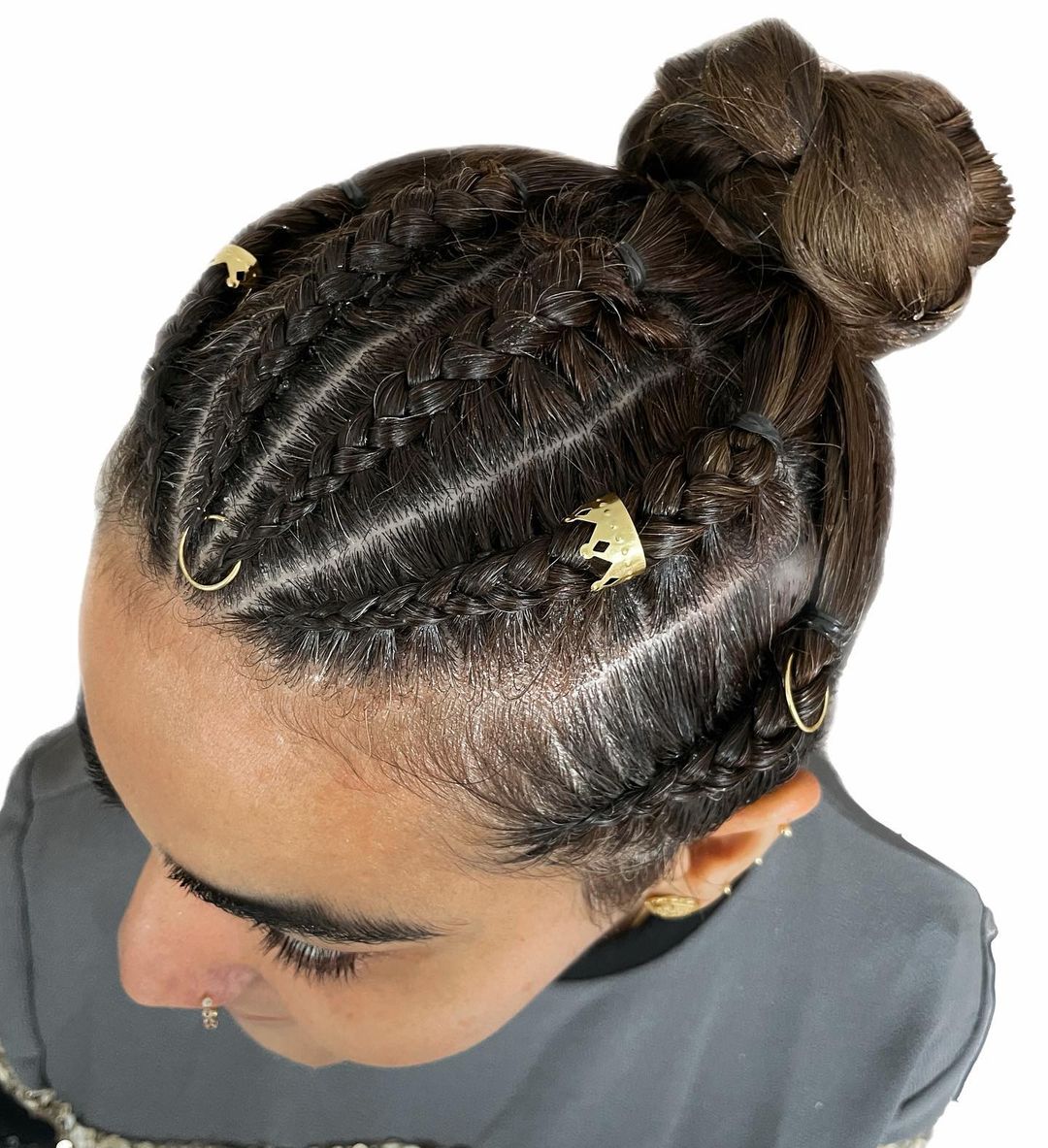 cornrows in een gevlochten knot