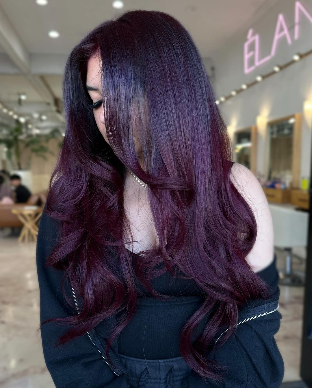 couleur de cheveux framboise foncé