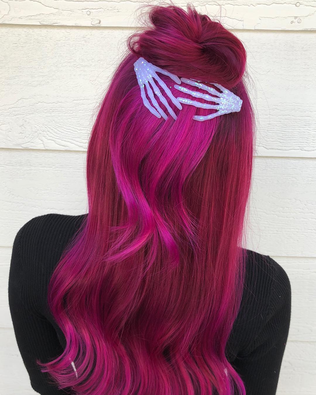 fuschia half-up knot stijl