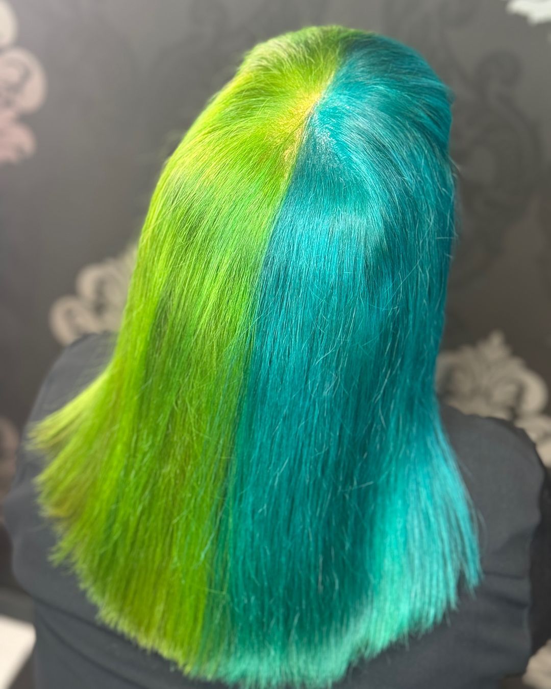 cabelo verde e azul