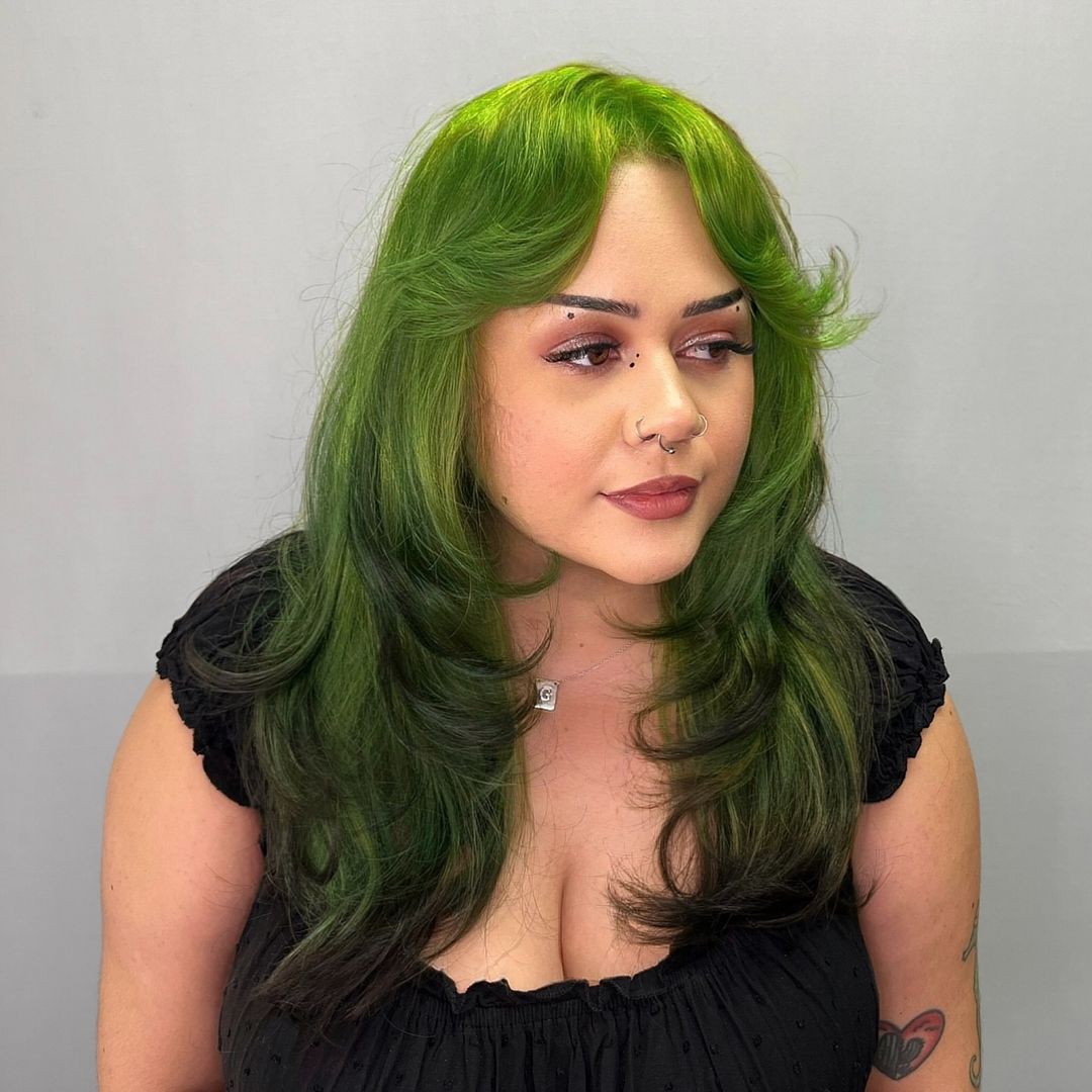 cabelo verde com pontas pretas