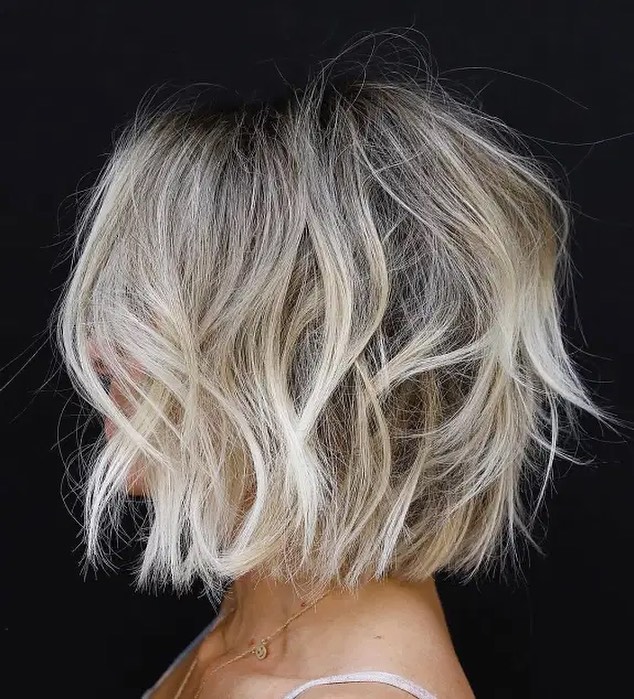 layered wavy bob