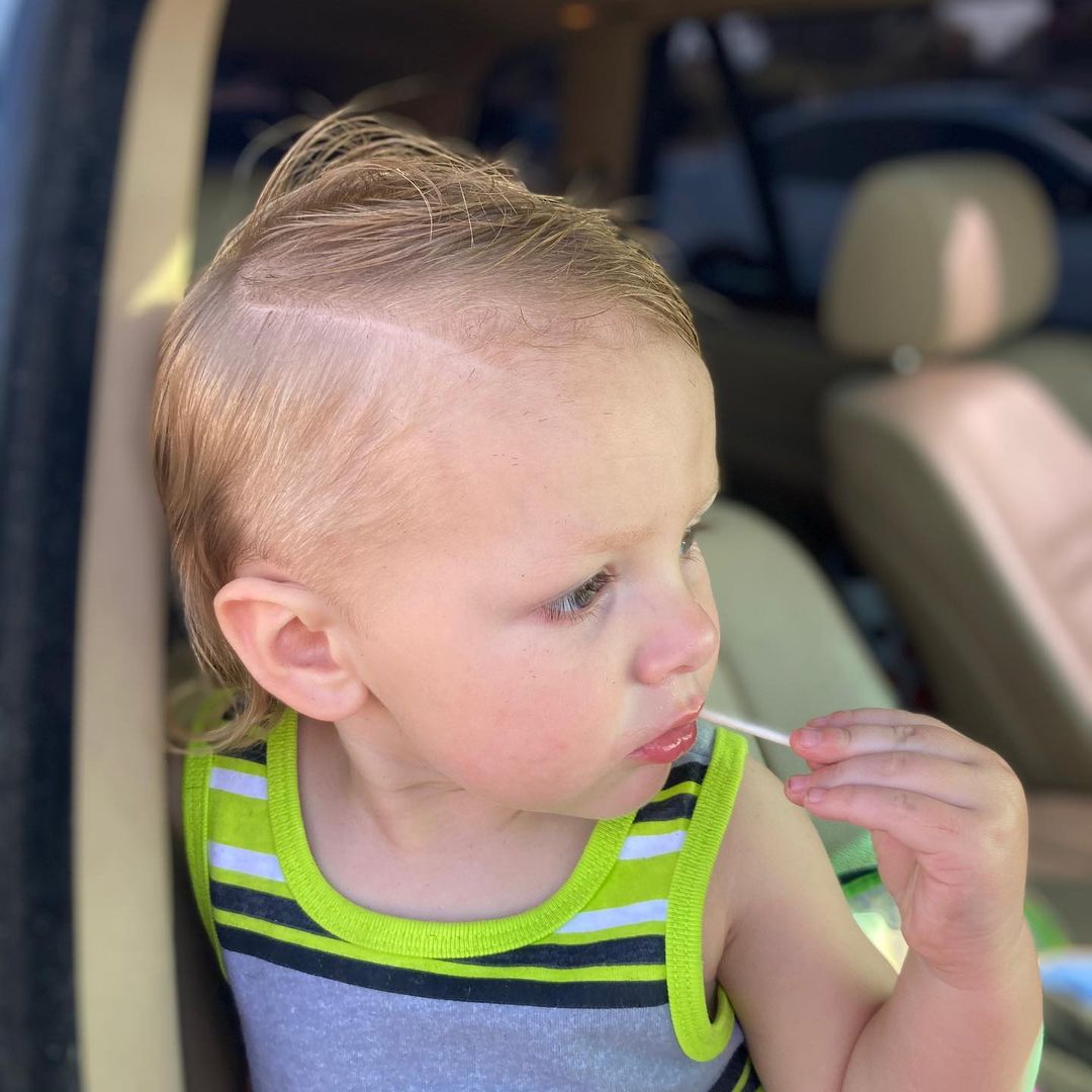 corte de cabelo moderno para rapaz mullet