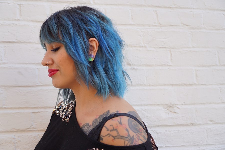 balayage azul pastel bullet bob