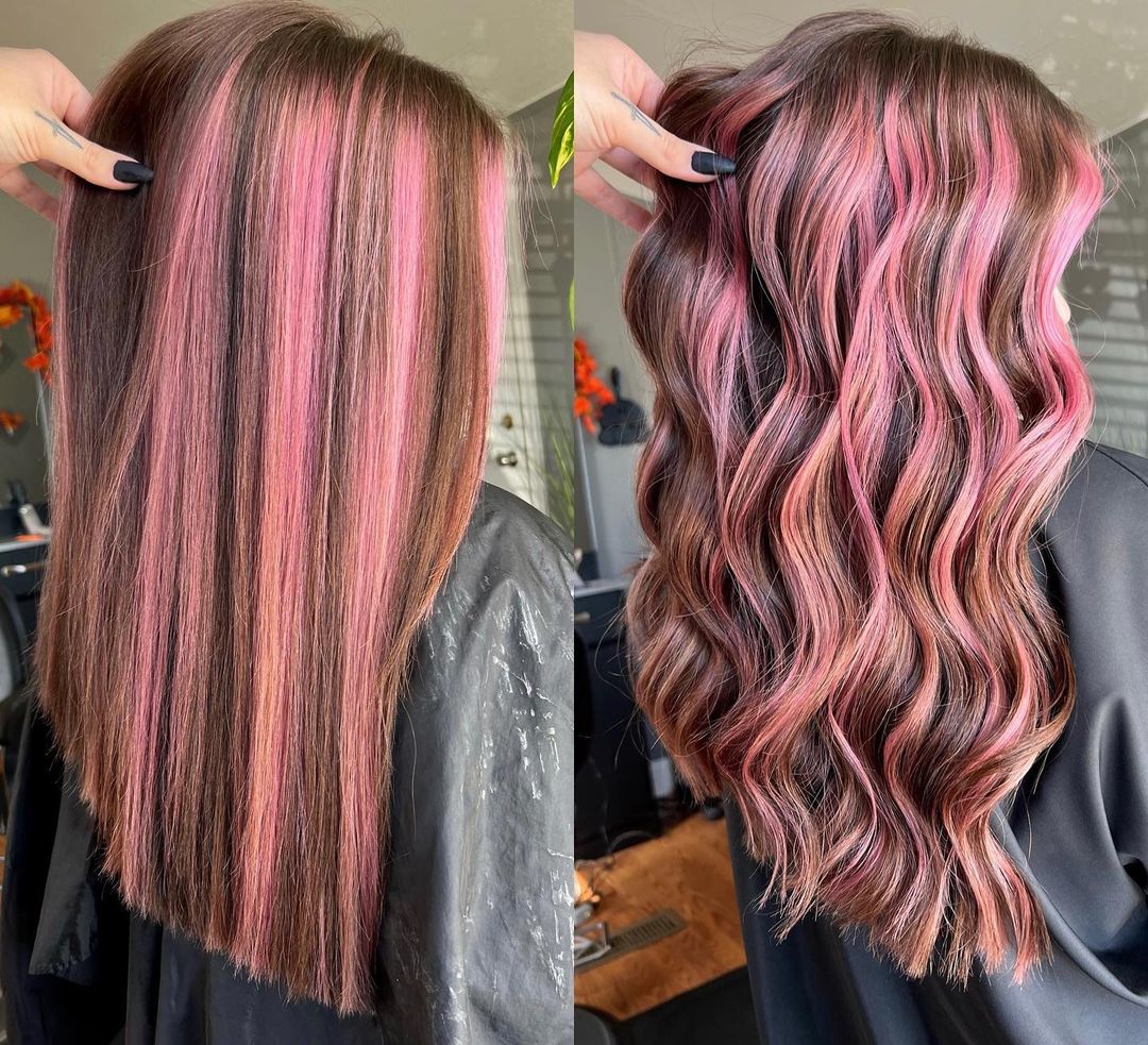 madeixas cor-de-rosa pastel em cabelo moreno