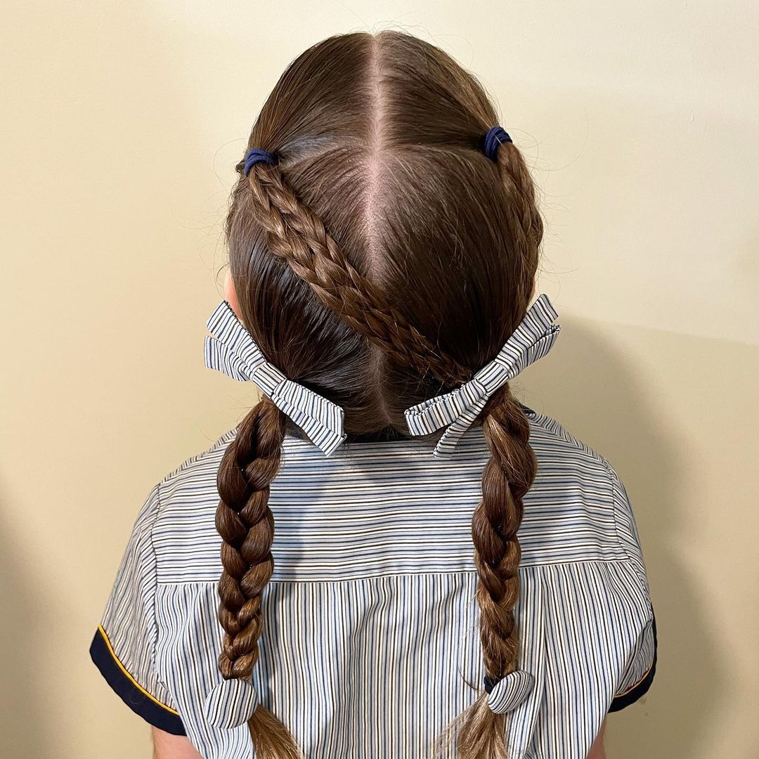 coletas con trenzas cruzadas