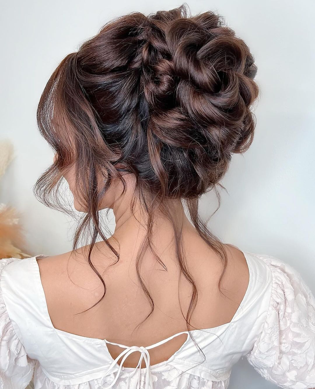 chignon haut décontracté