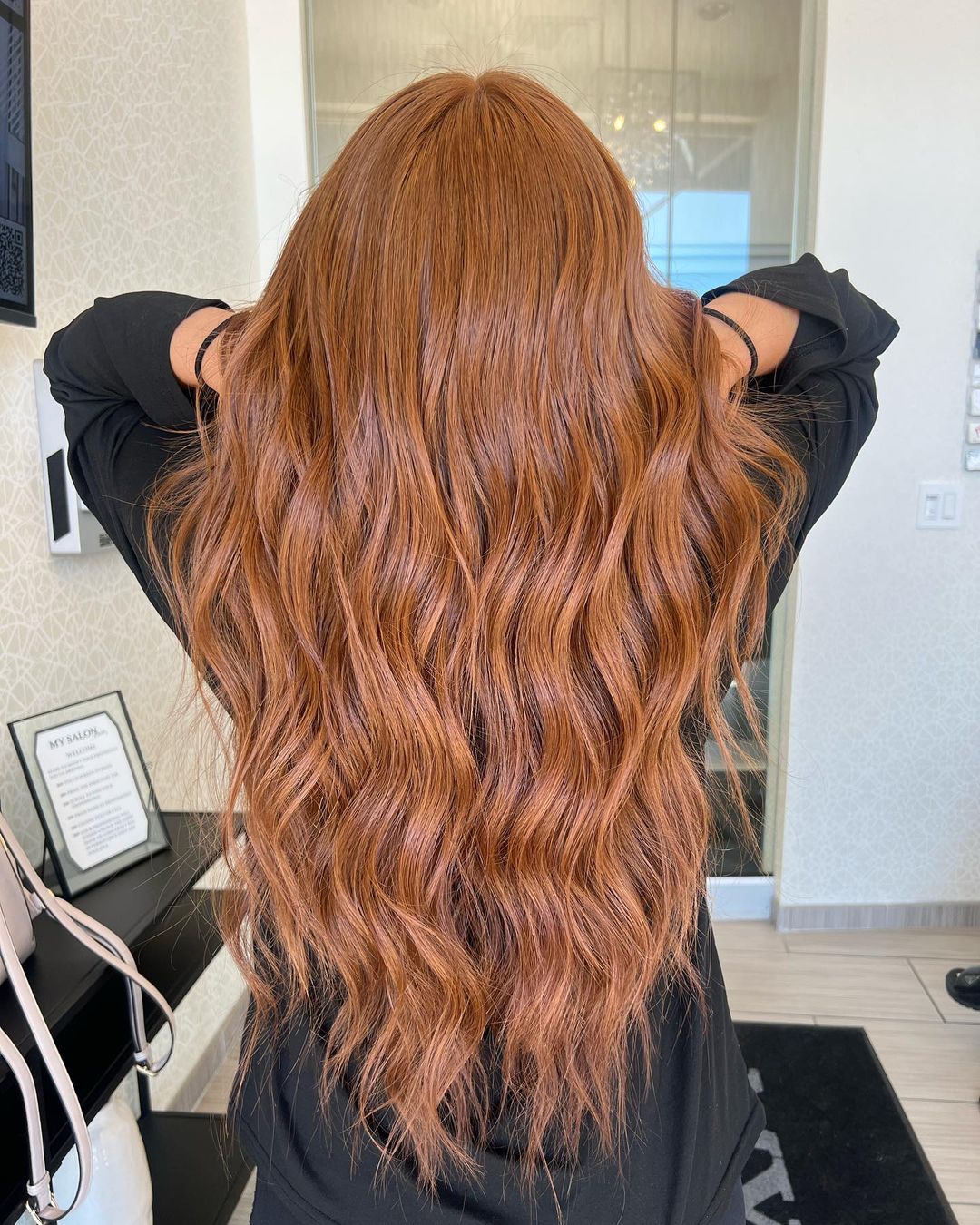 cheveux ondulés ultra-longs miel cuivré