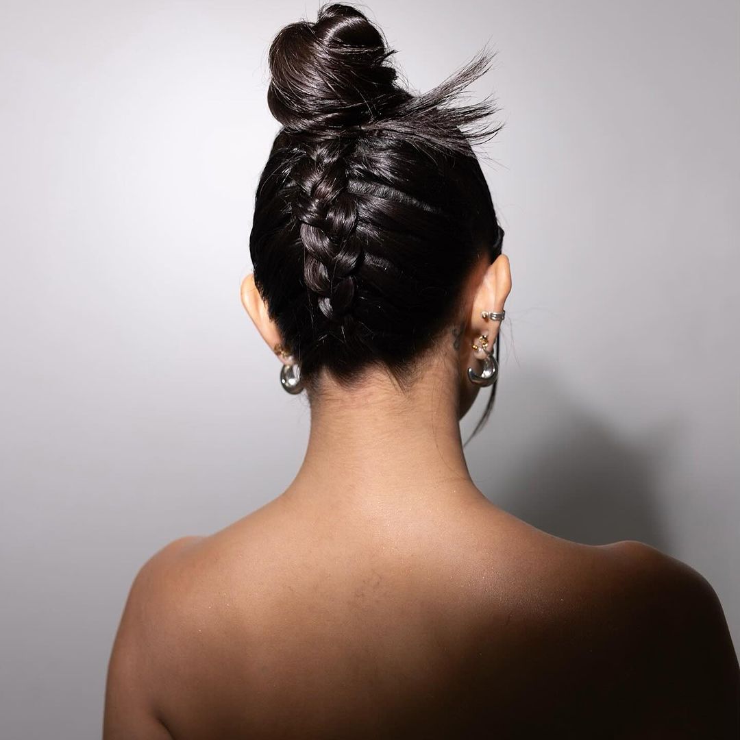 treccia rovesciata a chignon