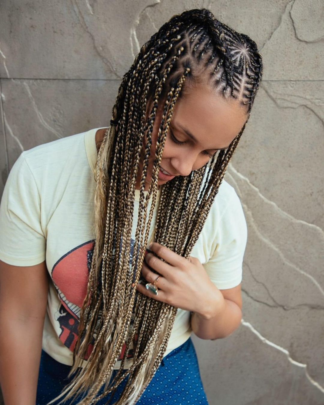 Alicia Keys con geommetria sacra stile treccia fulani