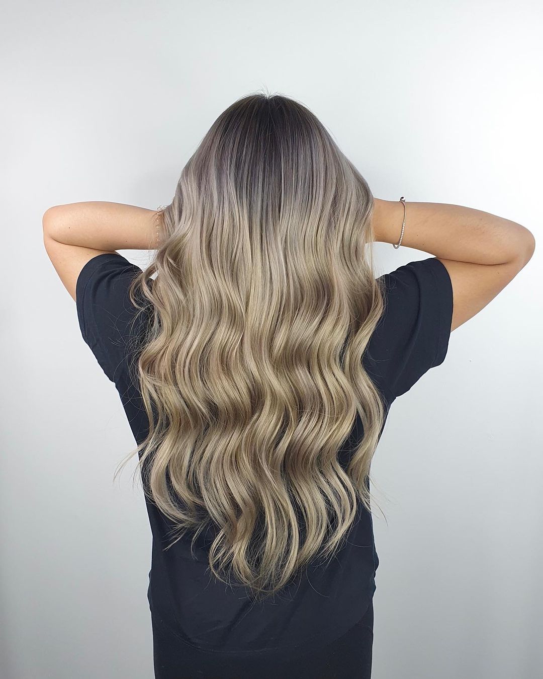 colore dei capelli beige biondo latte