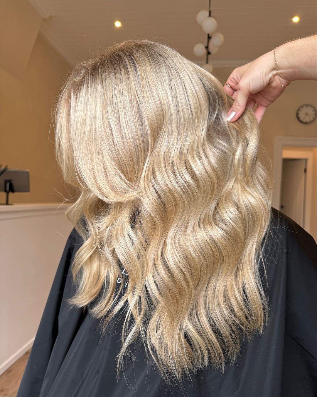 crèmig goudblond haar