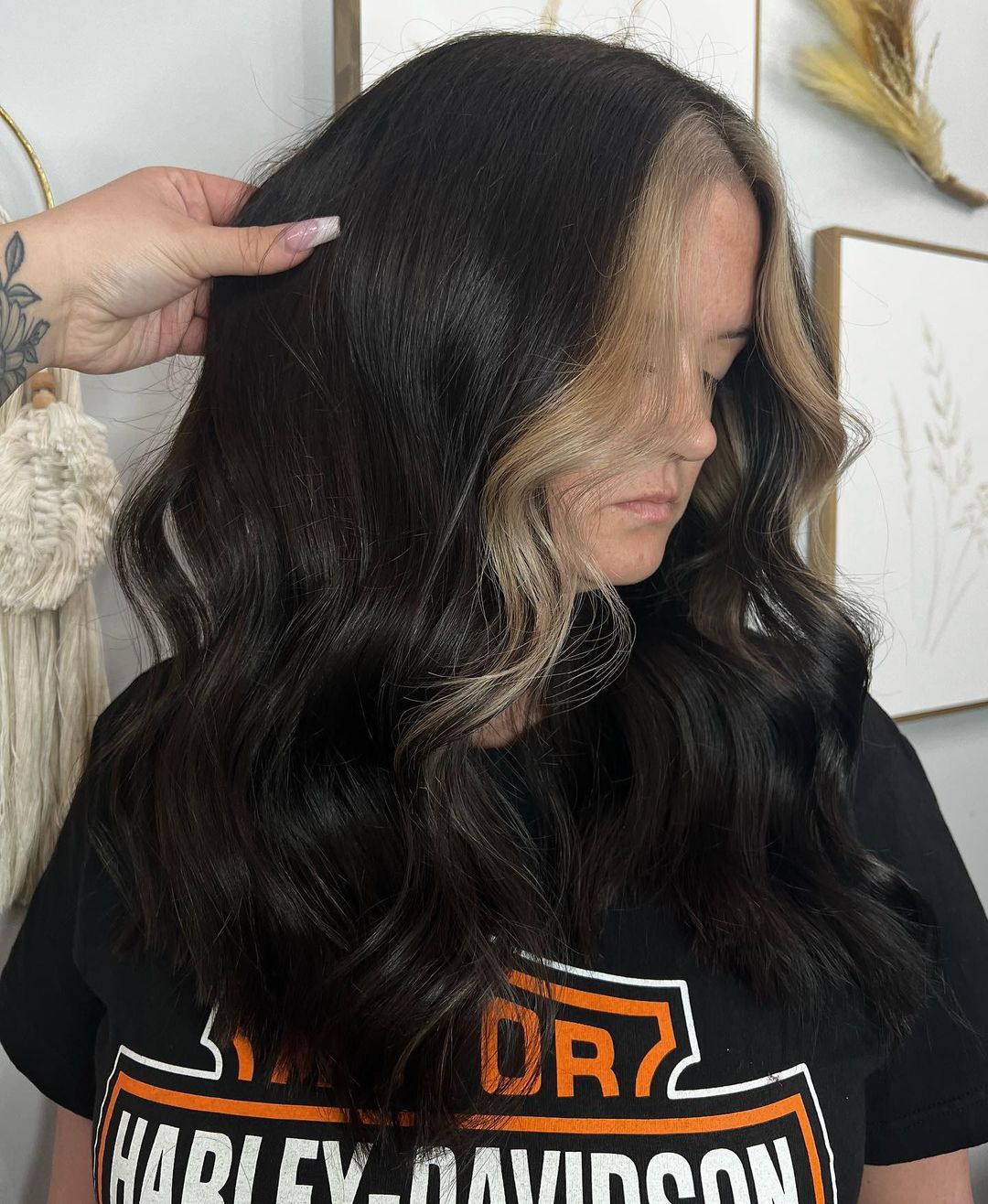 donker brunette haar met blonde highlights