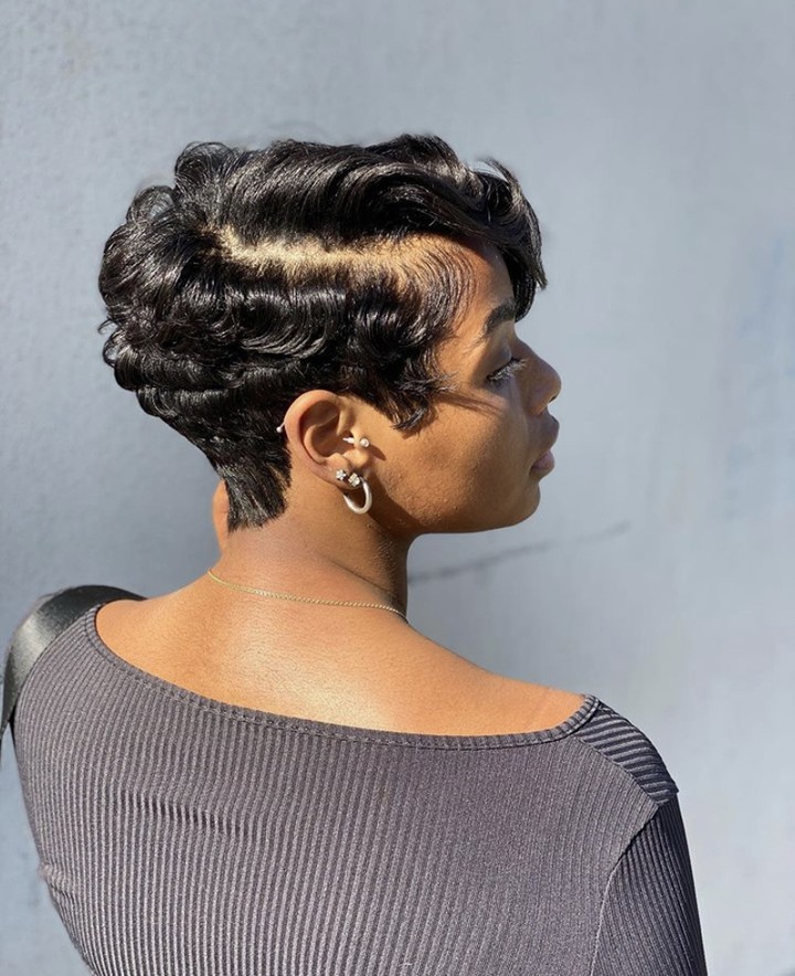 ondulations pixie finger waves