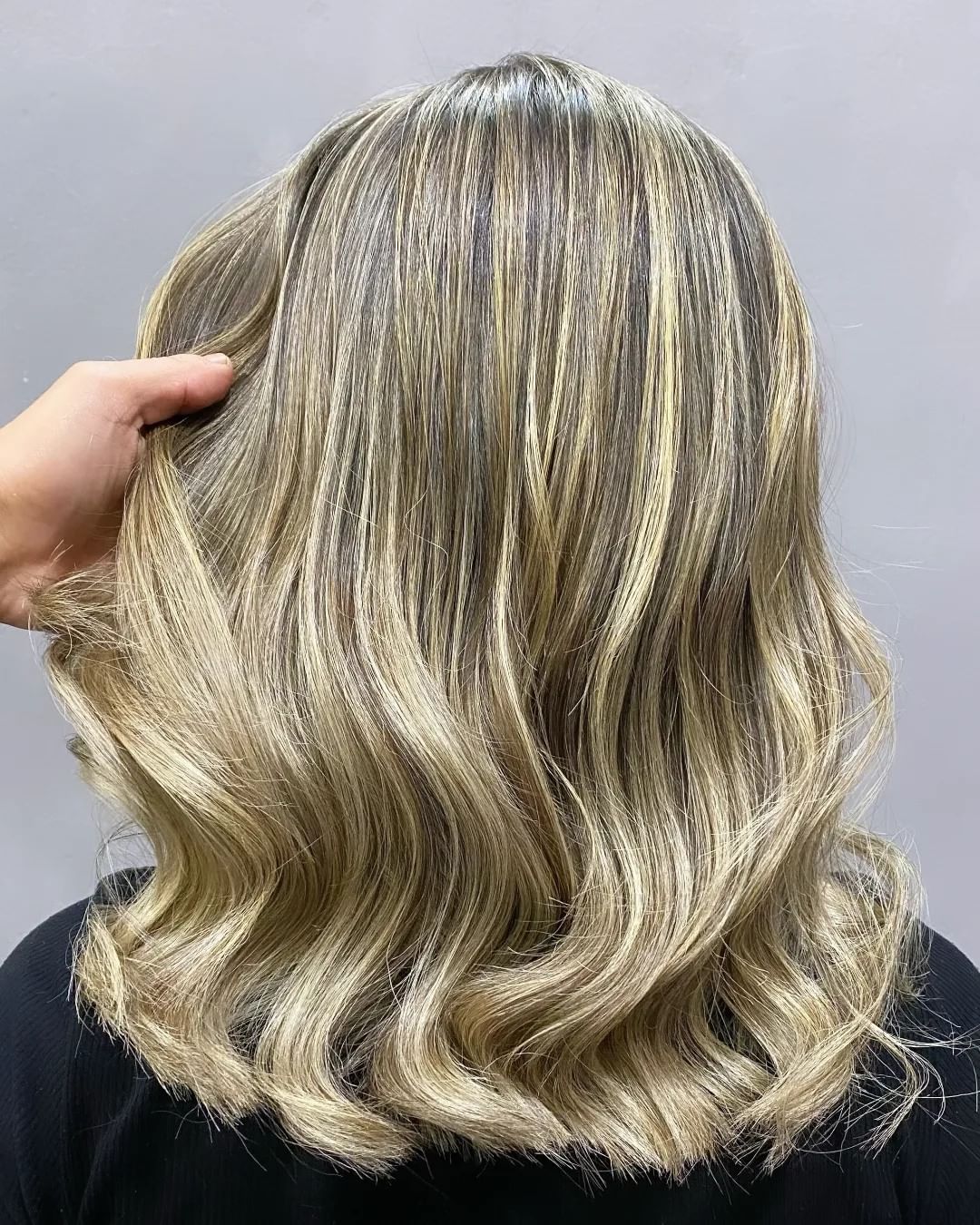 goudkleurig doorleefd blond haar