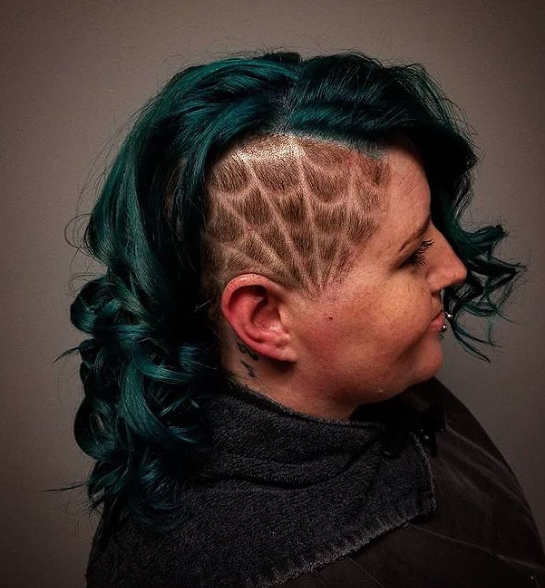 green soft waves with a spider web undercut