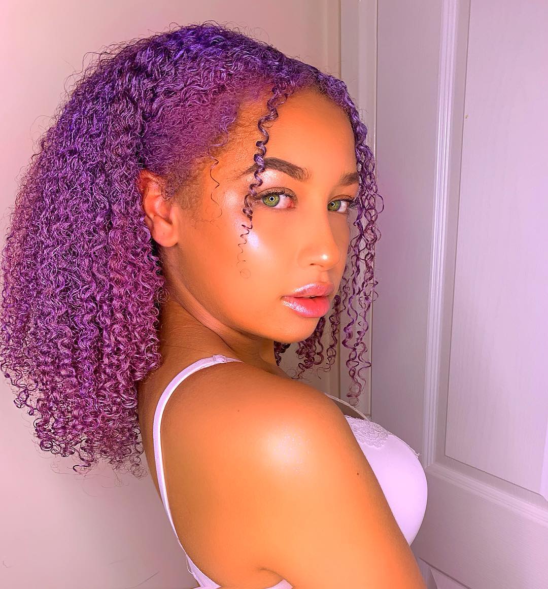 cheveux lilas