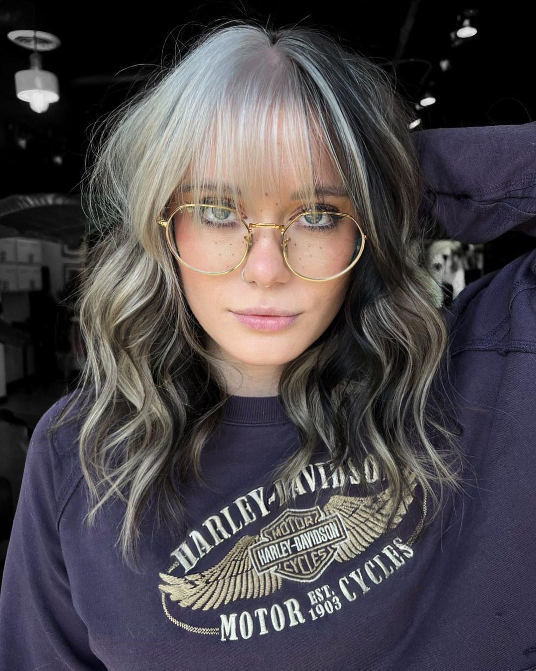 cabelo loiro platinado com color blocking