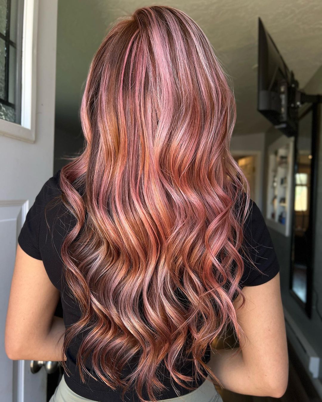 rose gold highlights on brown hair