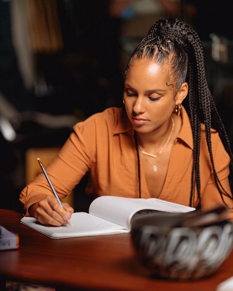 The 15 Coolest Alicia Keys Fulani Braids Styles You'll Be Obsessed With