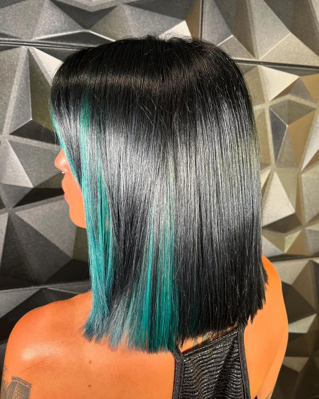 teal color block hair