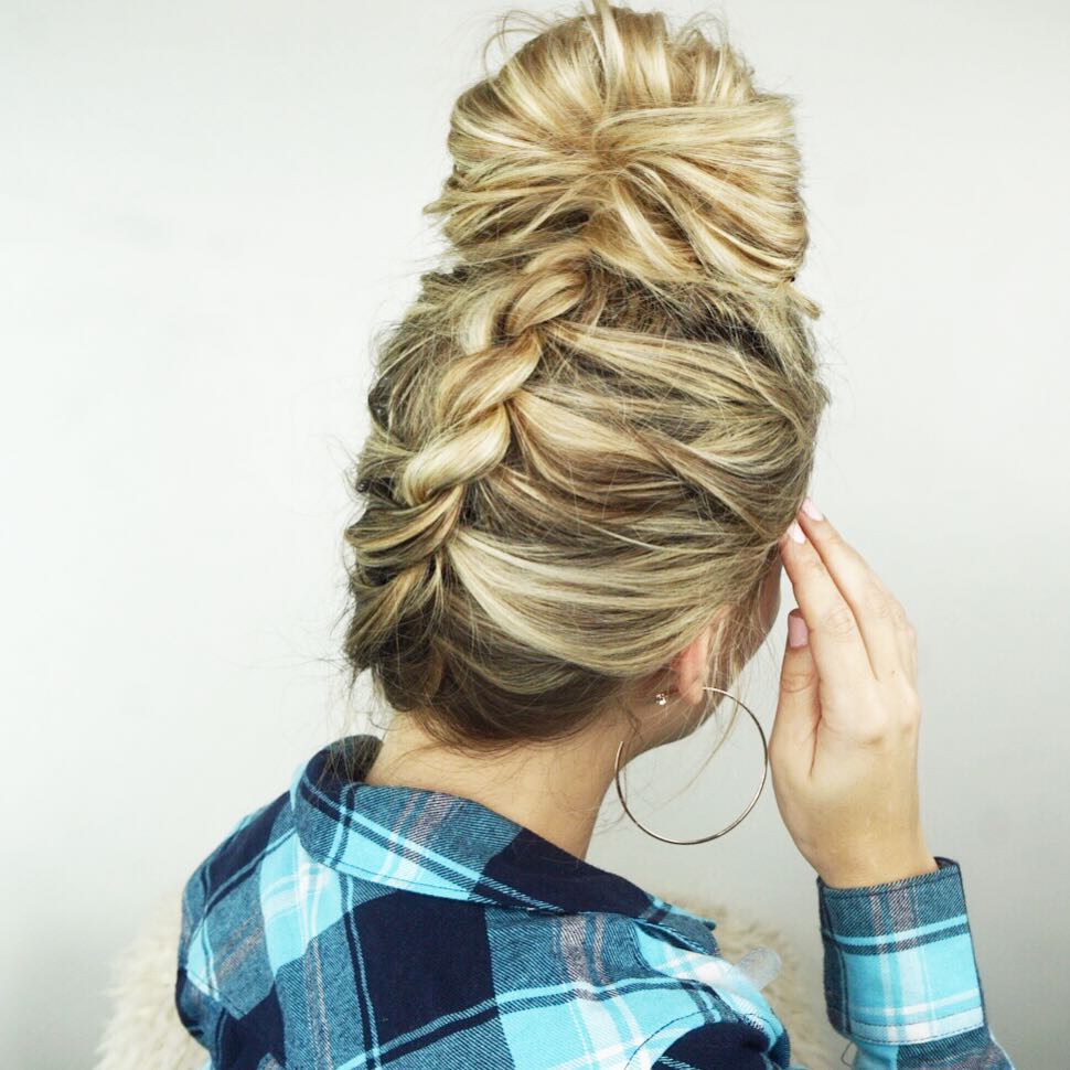 chignon tressé à l'envers