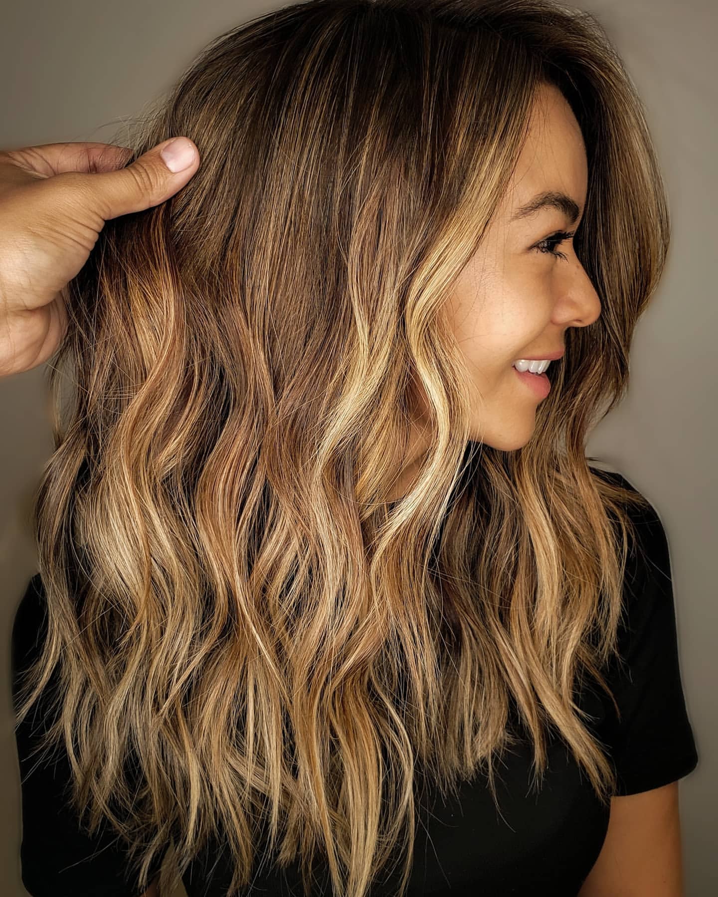 capelli spessi con strati fantasma