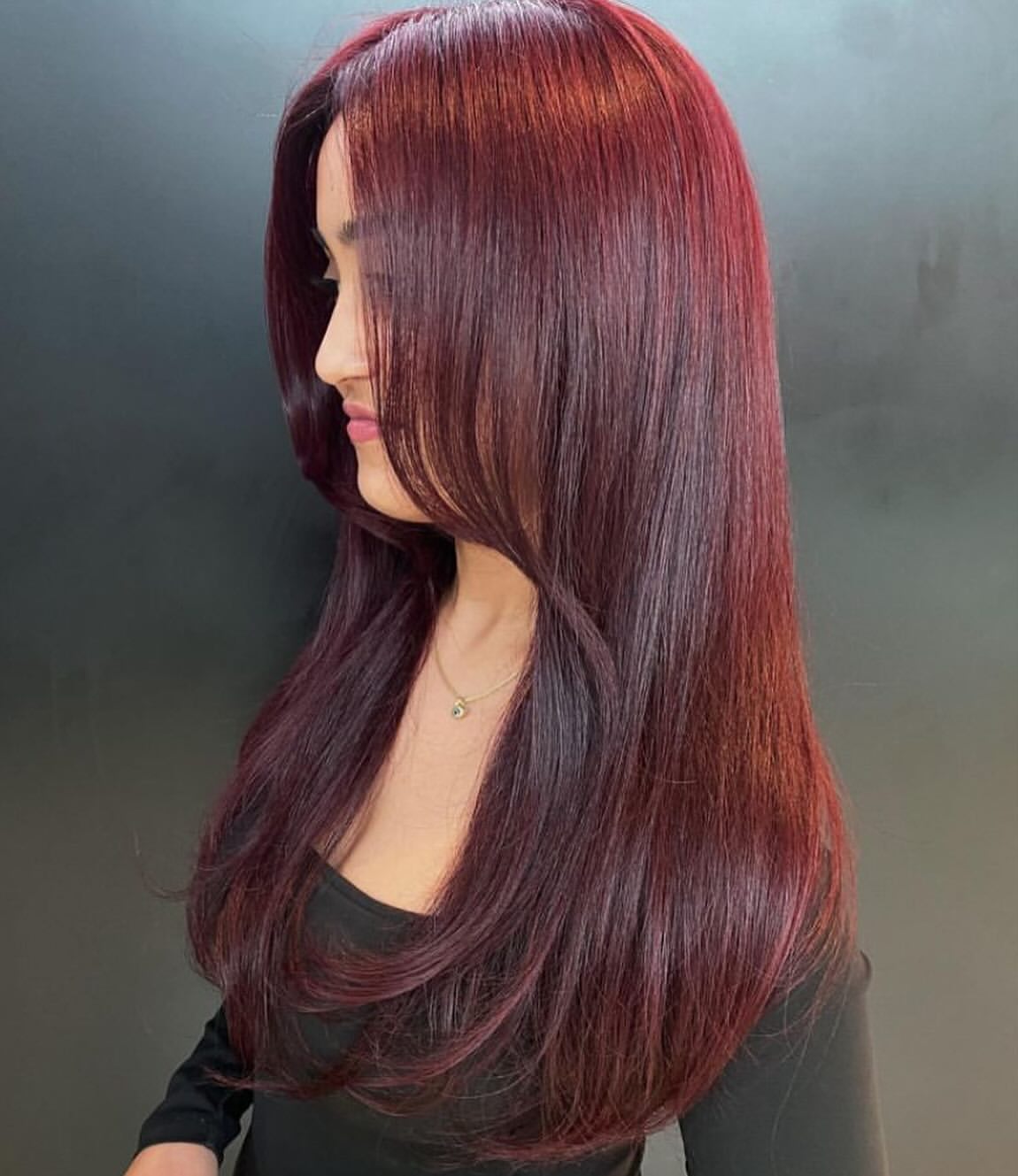 cabelo vermelho cereja profundo e sedoso