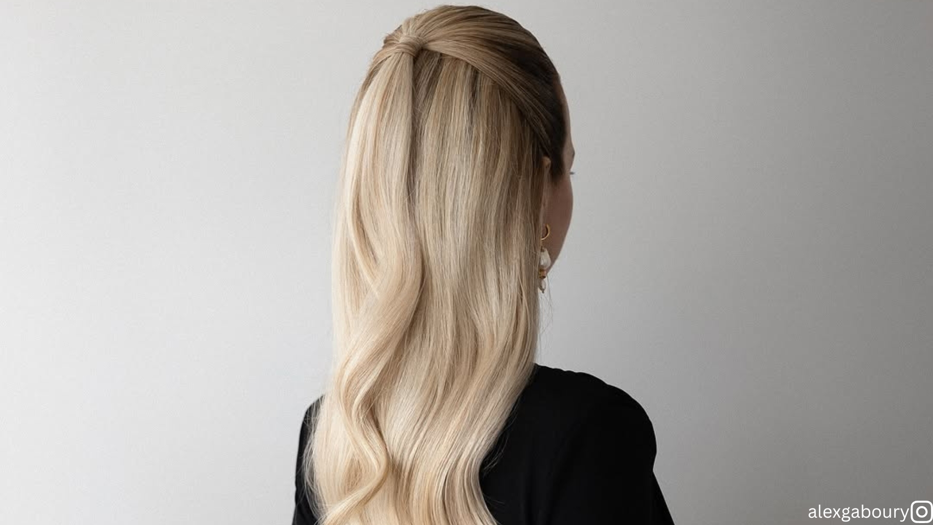 20 Ideias para o cabelo de dama de honor meio para cima meio para baixo para um look romântico