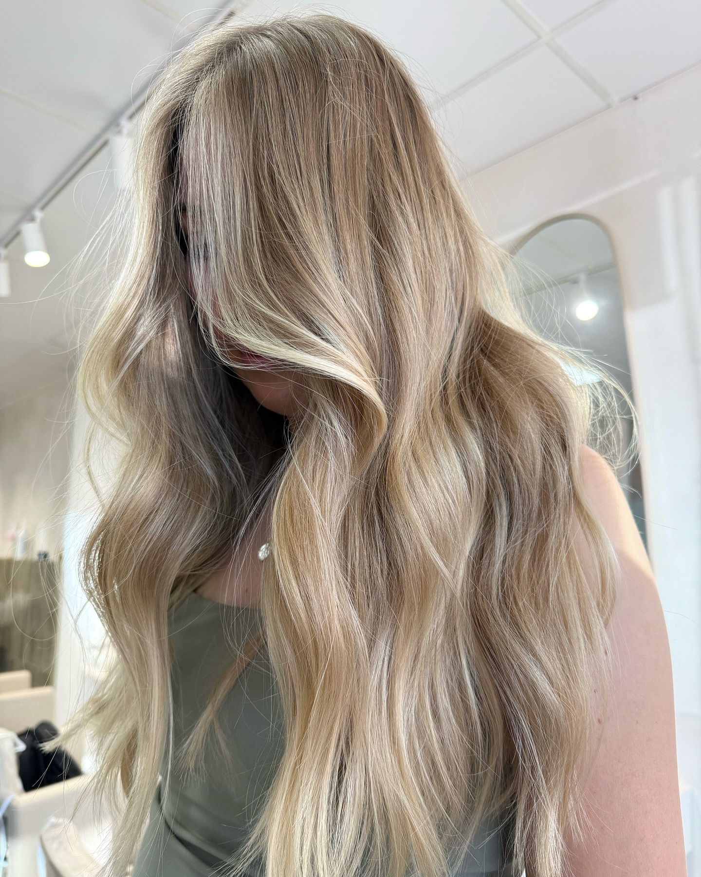 beige blonde highlights and honey lowlights