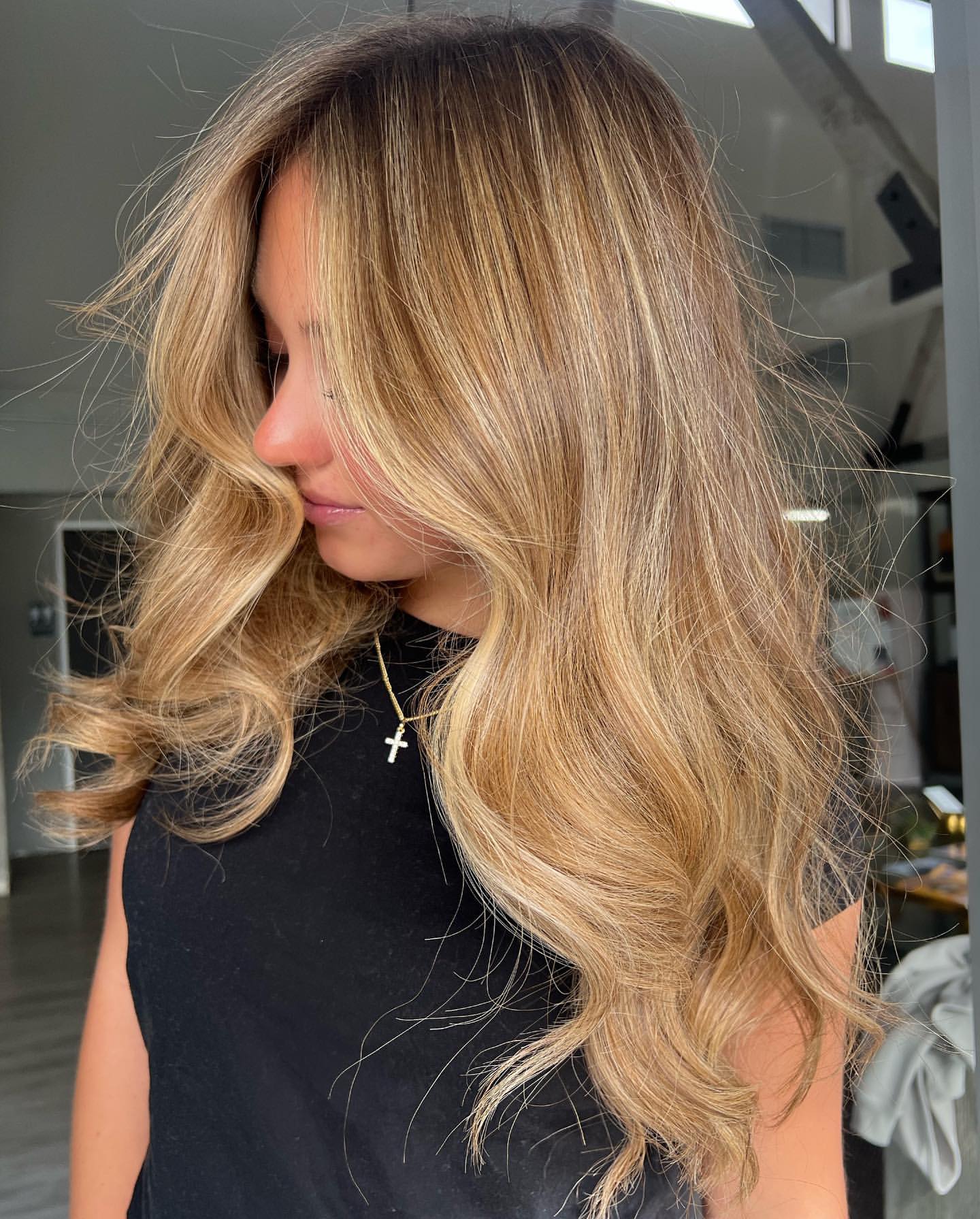 buttery blonde highlights with honey lowlights