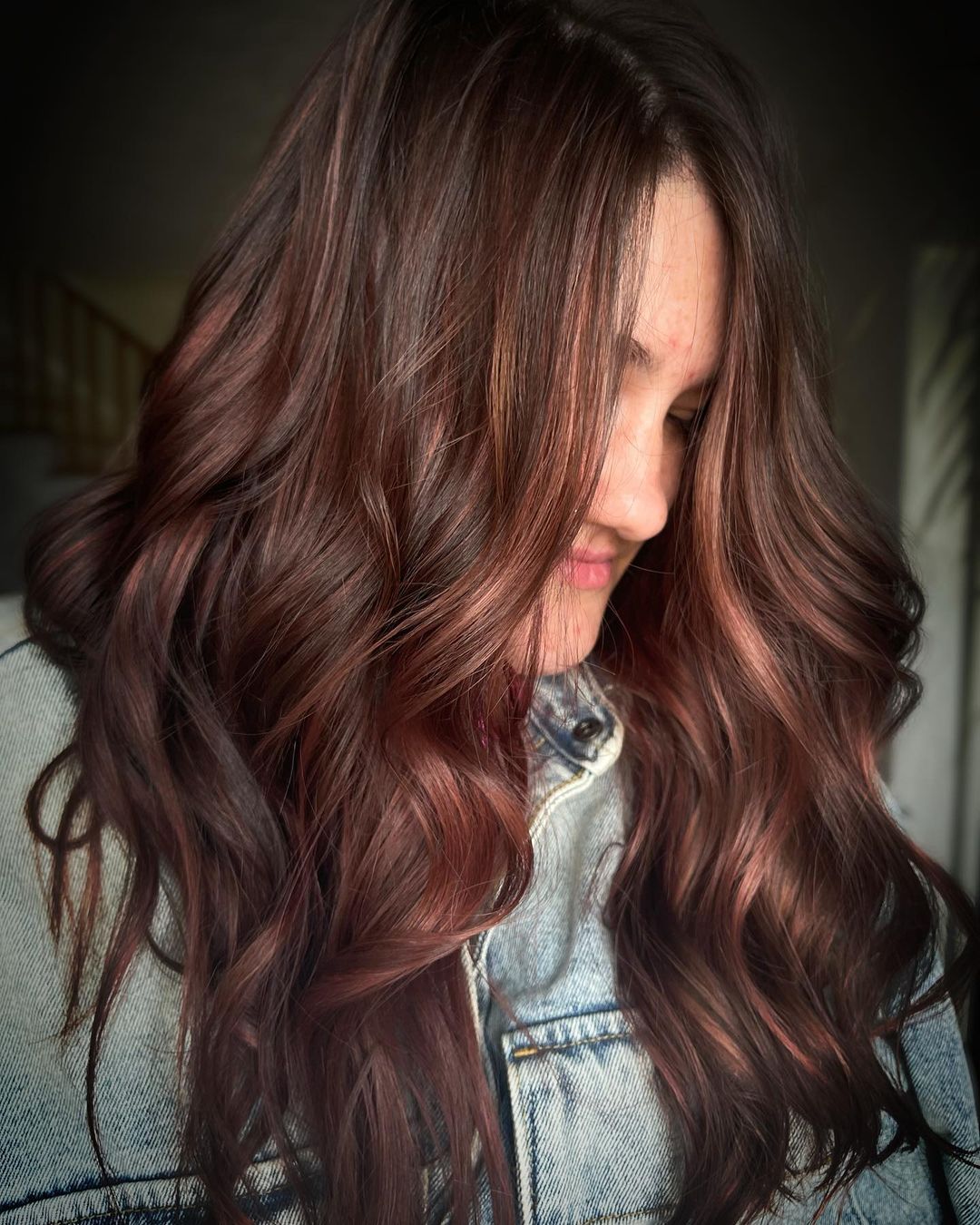 reddish-brown highlights