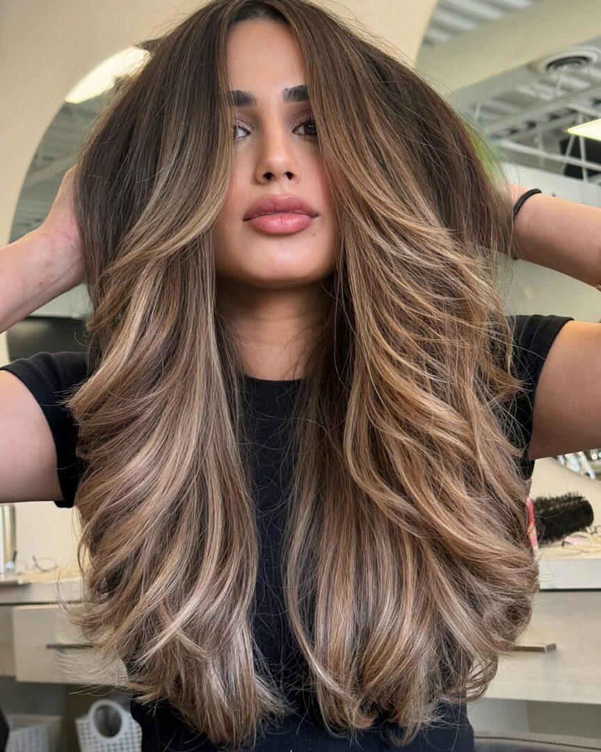 11 ideas de mechas para el pelo castaño que te harán destacar entre la ...
