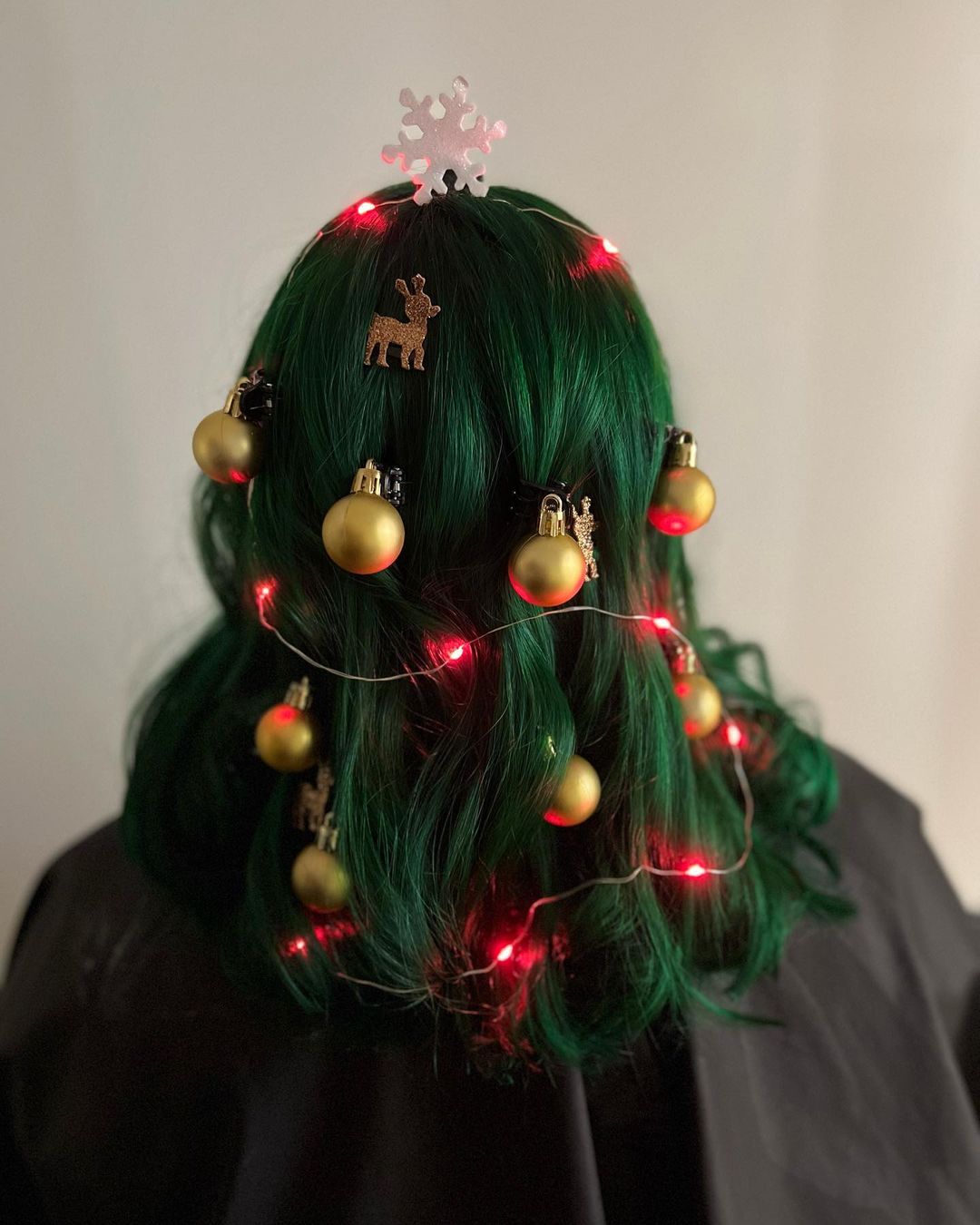 Penteado com luzes de Natal 