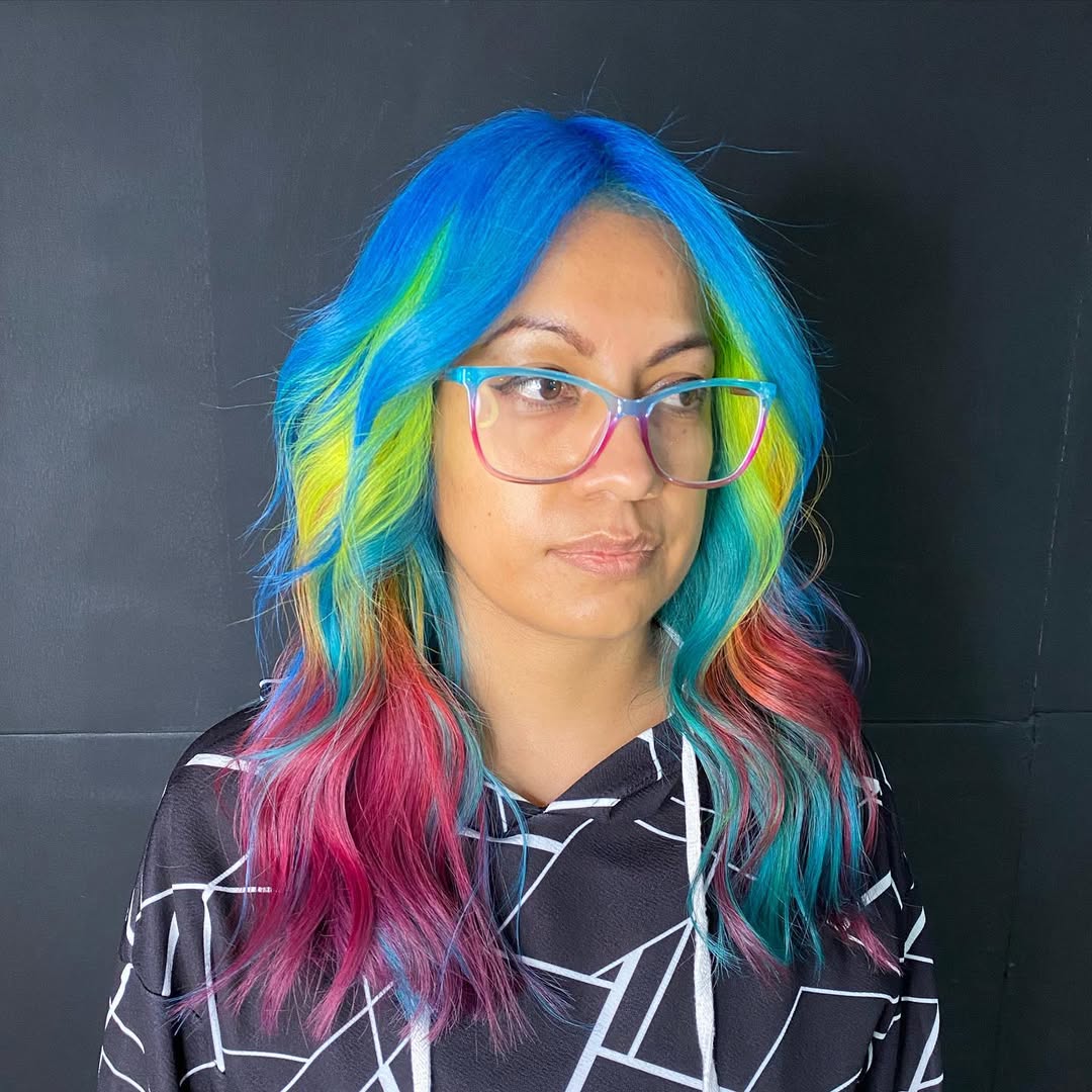 Cabelo multicolorido néon