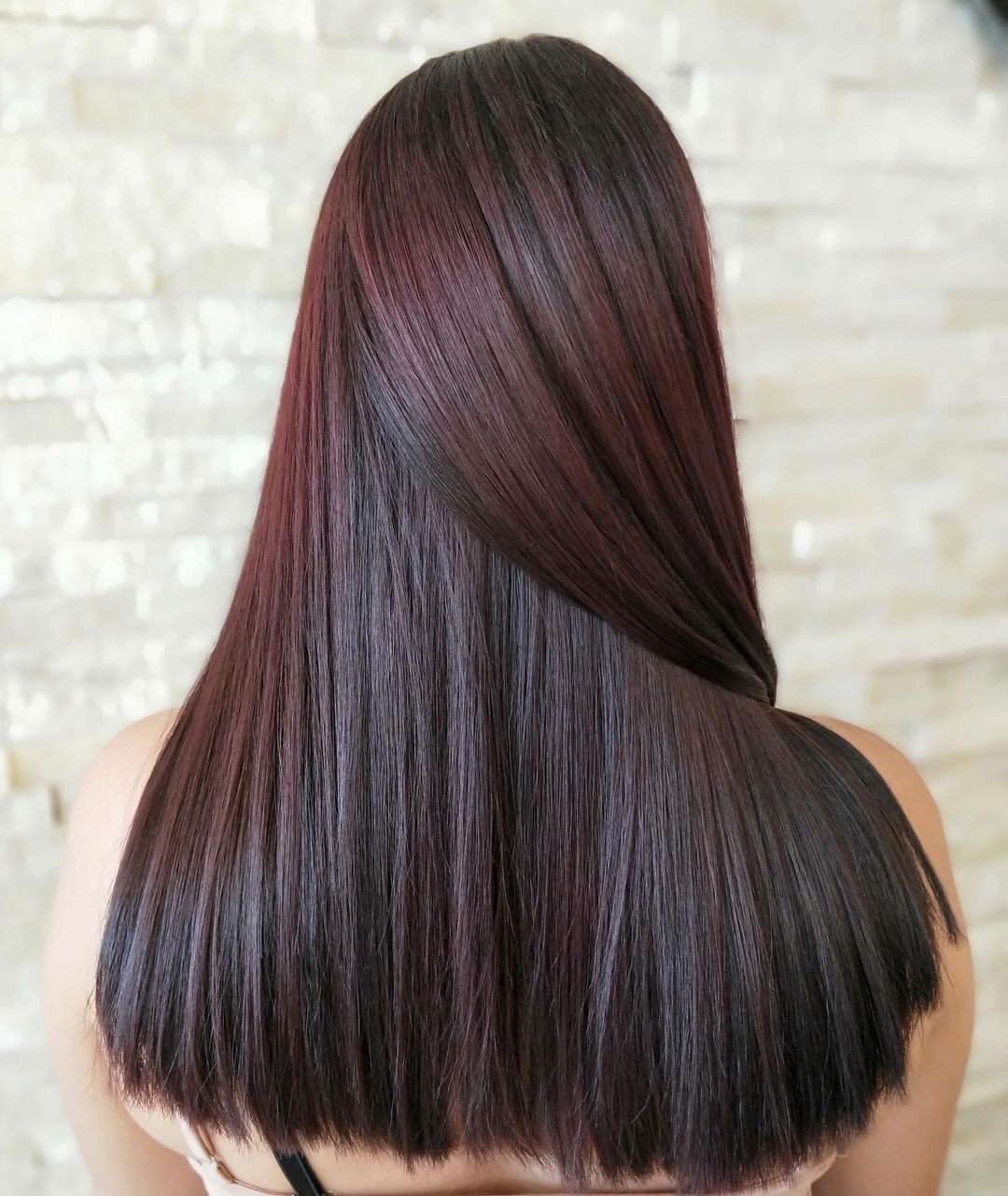 couleur de cheveux bourgogne vin