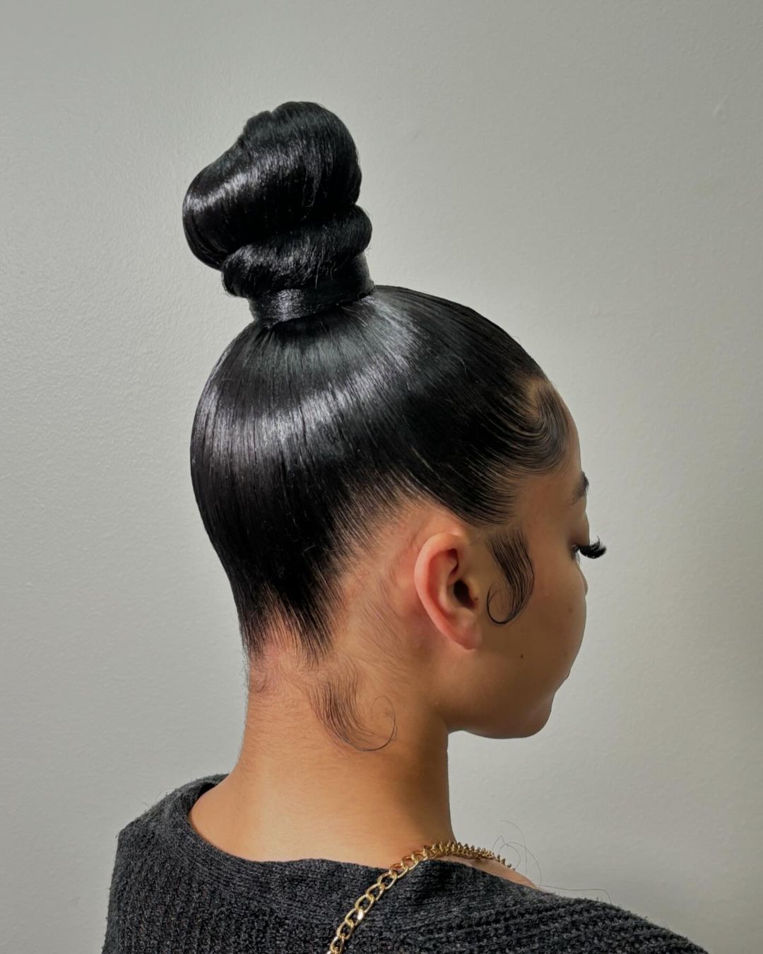 Penteado alto elegante