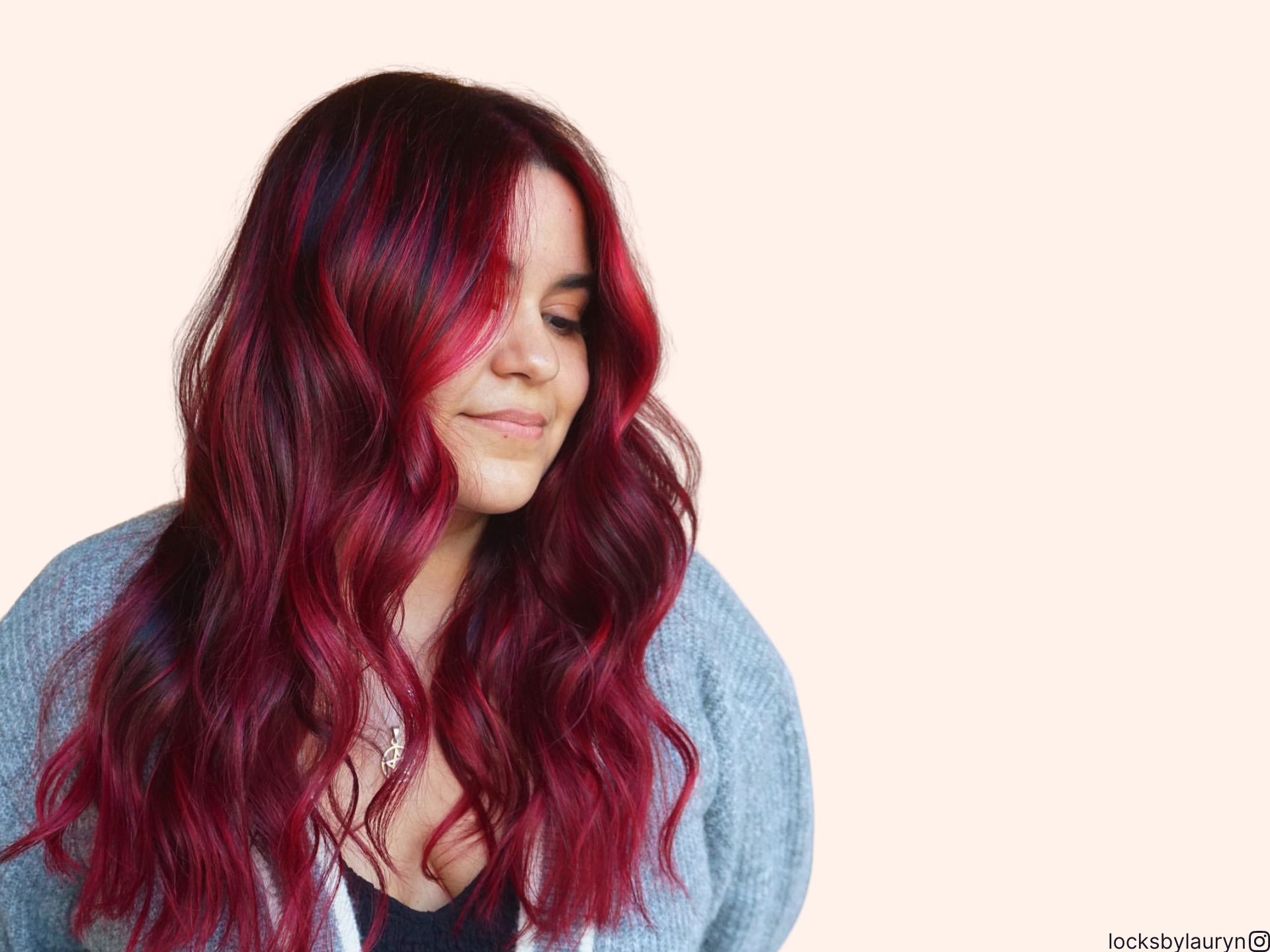 cabelo vermelho vinho