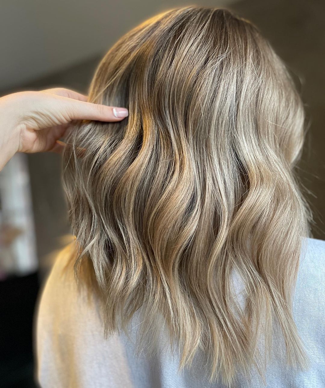 beige blond middellang haar