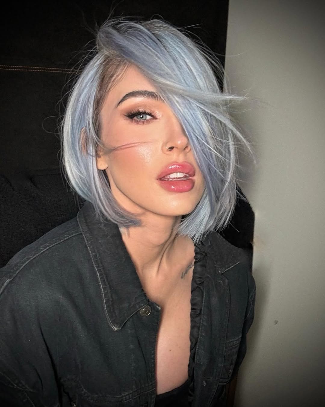 blueish gray bob