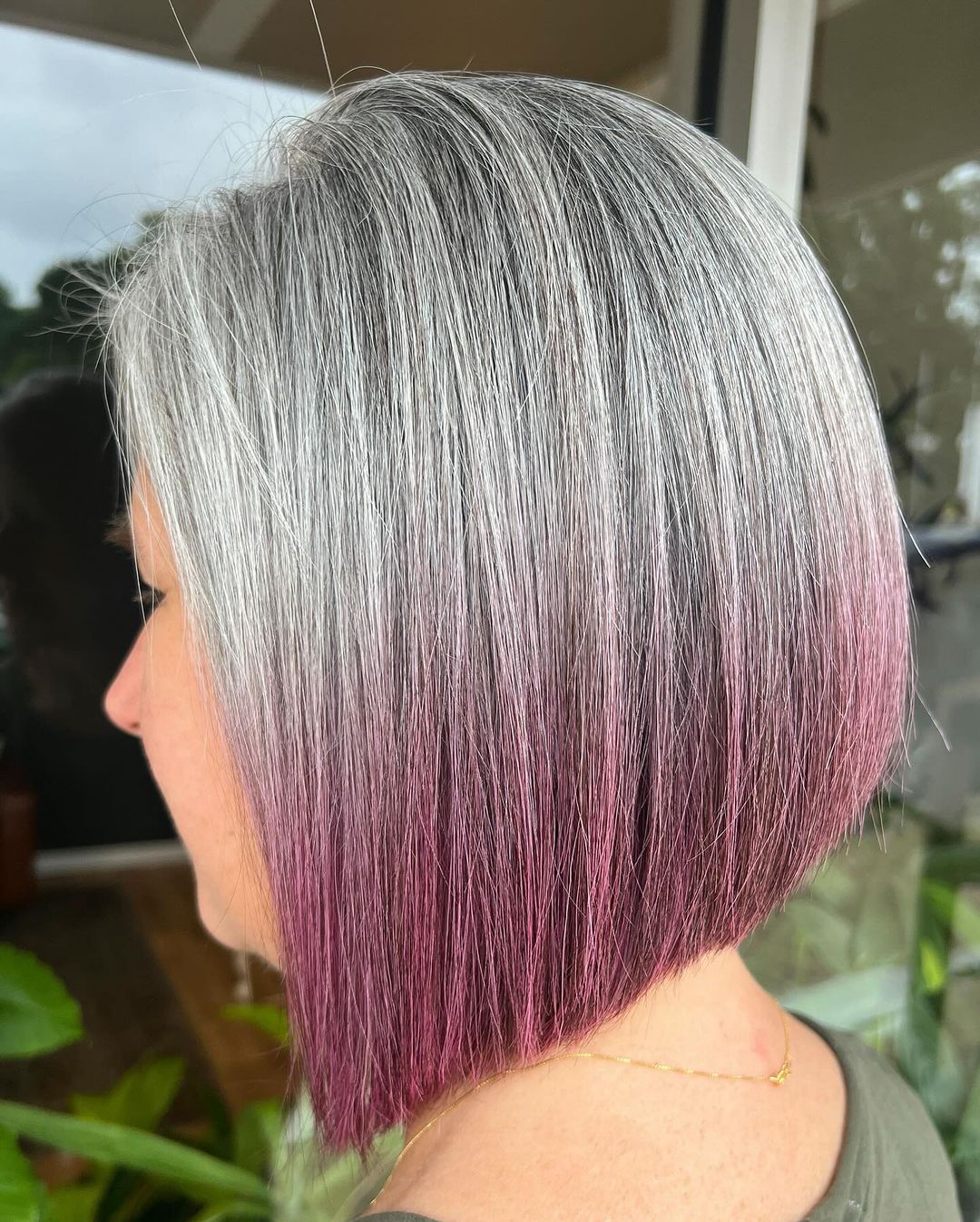 grey bob with dark pink tips