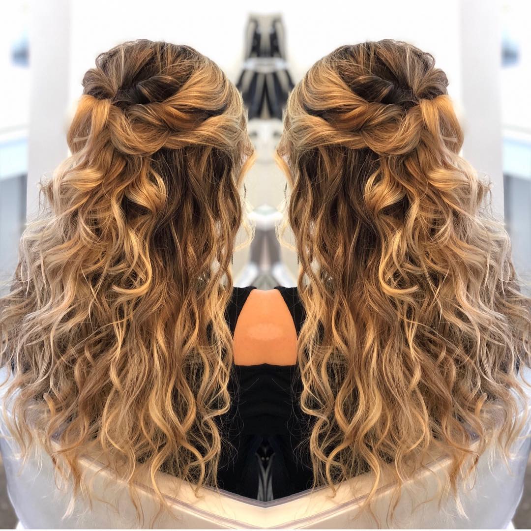 half-up curly hair twists