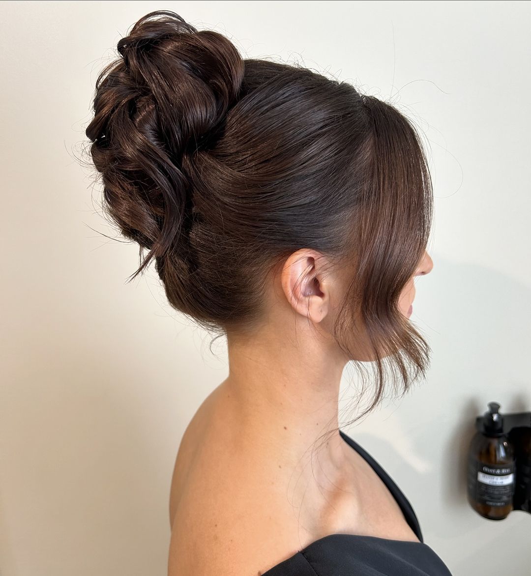 kim kardashian pamela anderson inspired high updo