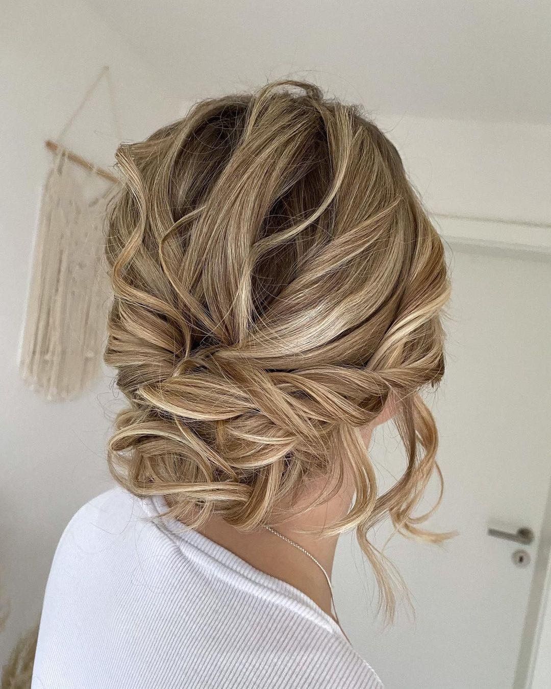 penteado baixo desarrumado