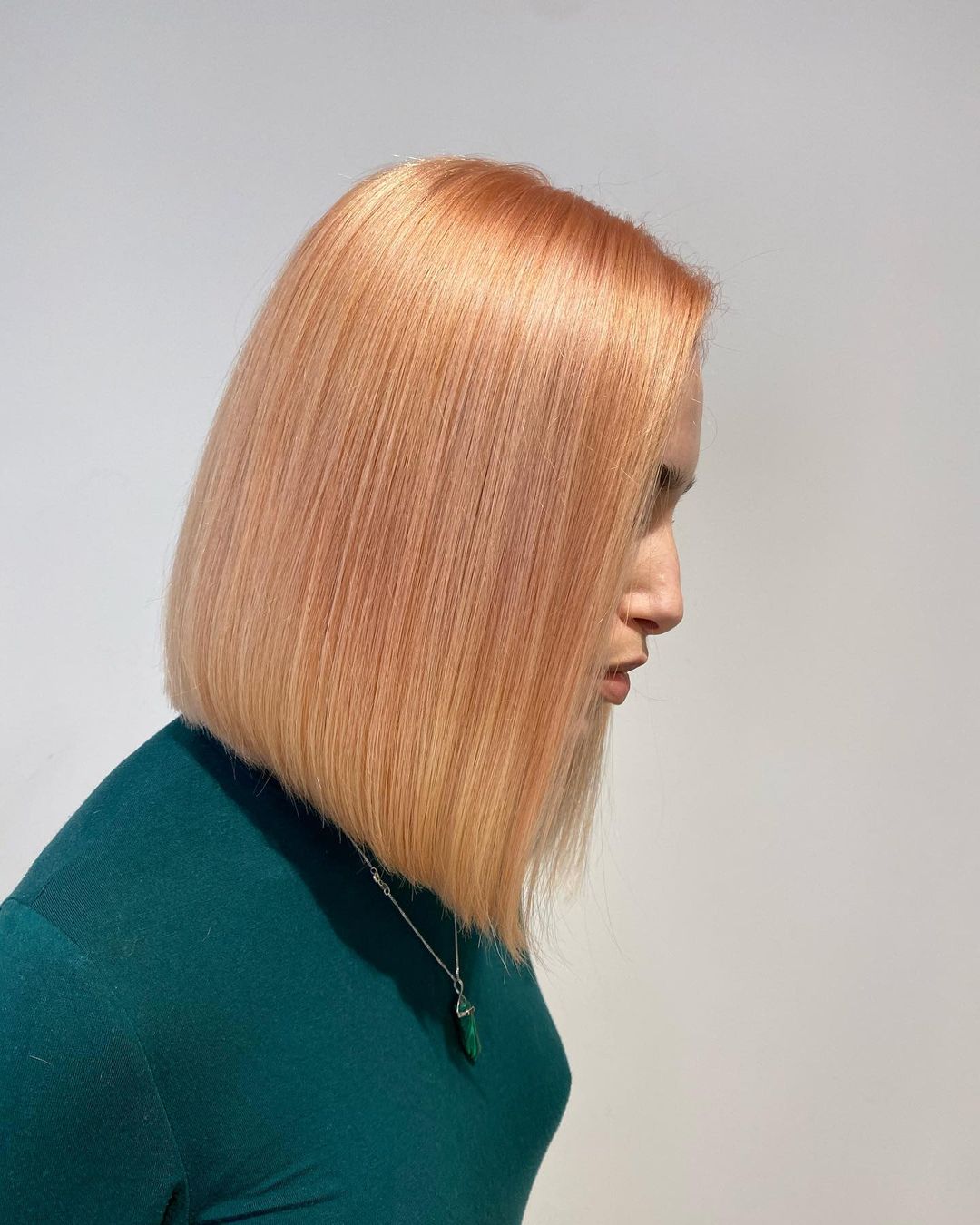 peach amber blonde hairstyle