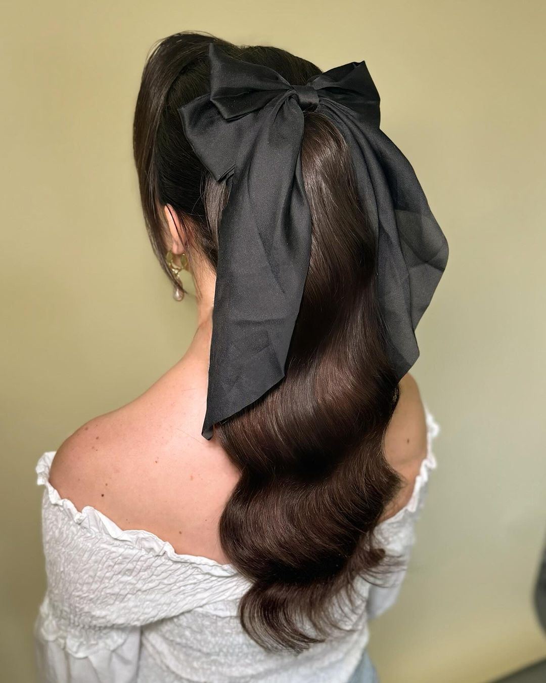 ponytail with a bow