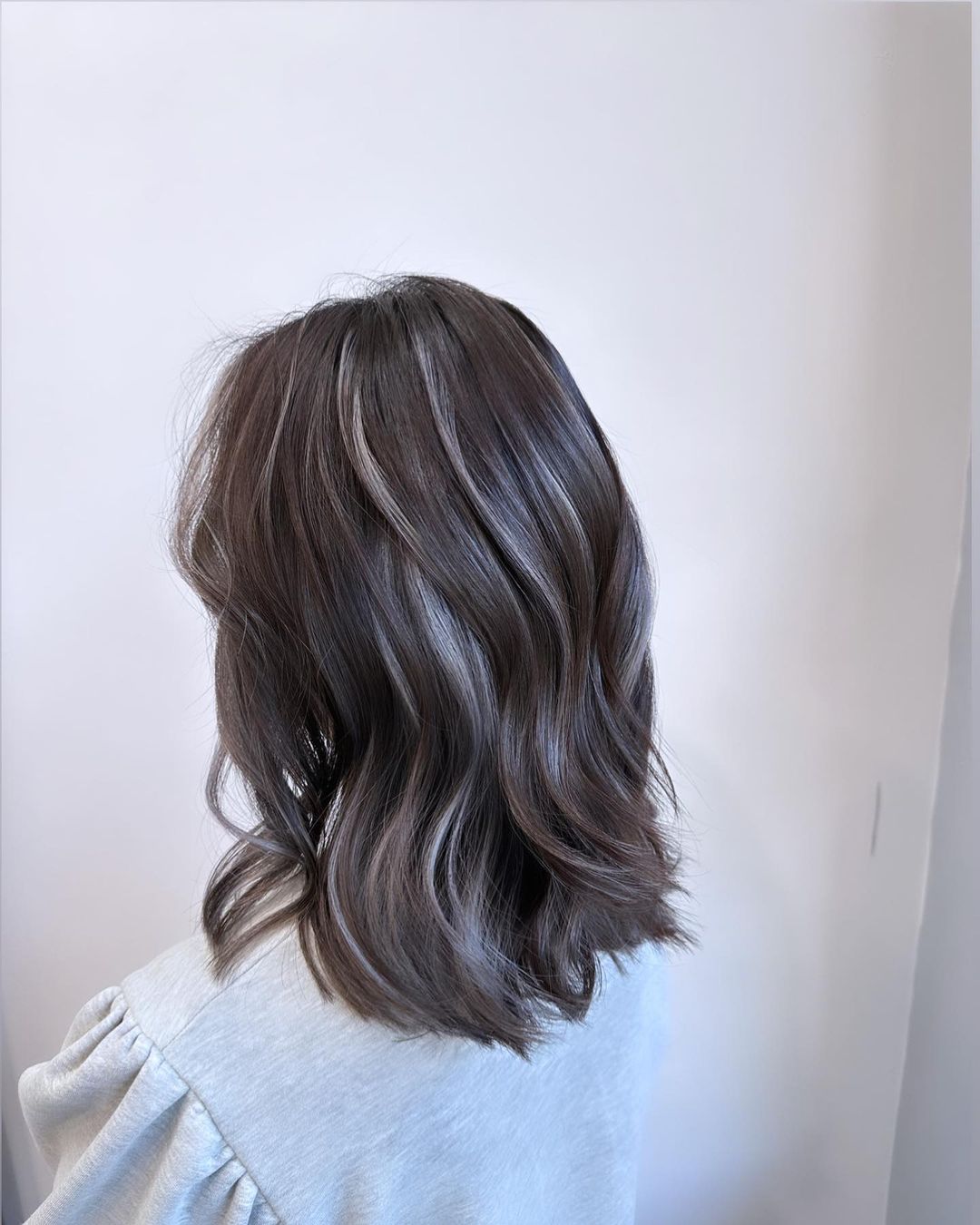 balayage argenté avec de longues couches